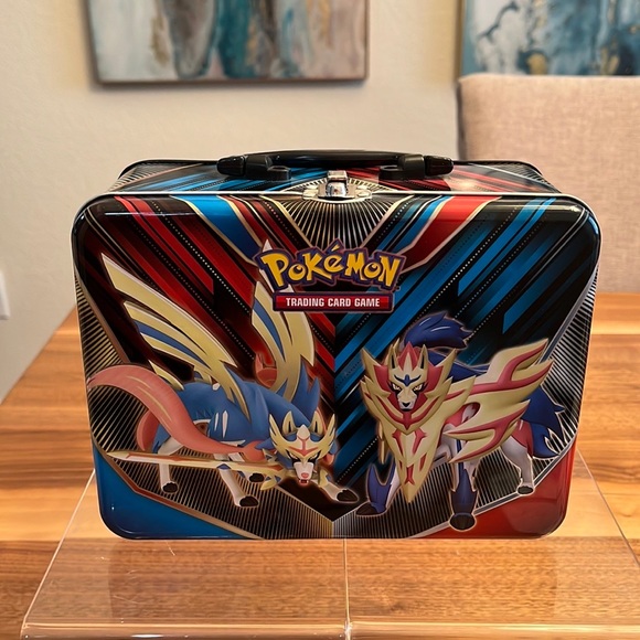 Pokémon TCG: Collectors Chest Tin Trading Card - Picture 5 of 13